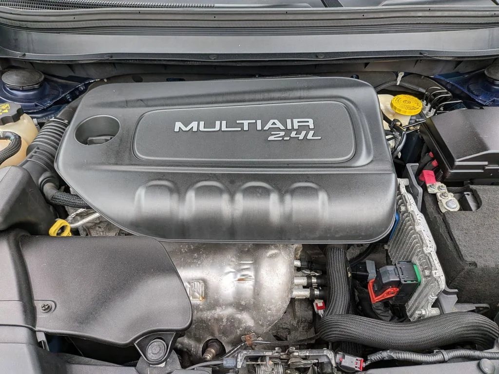 Used 2016 Blue Jeep Limited image 28