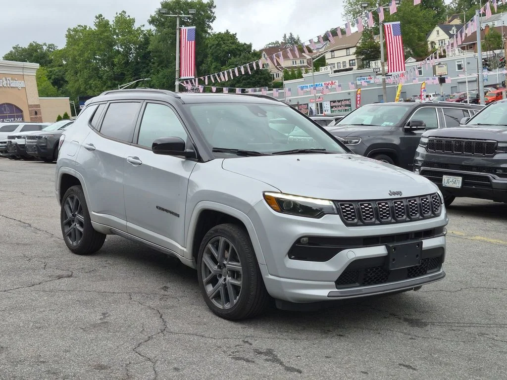 Used 2024 Black Jeep Limited image 3