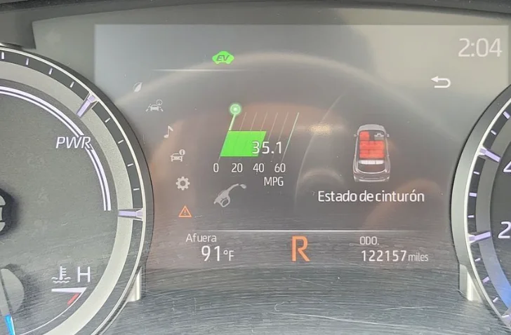 Used 2023  Toyota XLE image 13