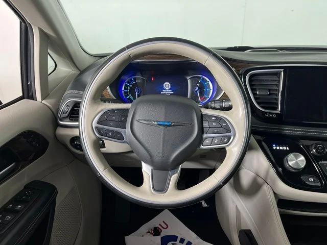Used 2021 Gray Chrysler Limited image 19