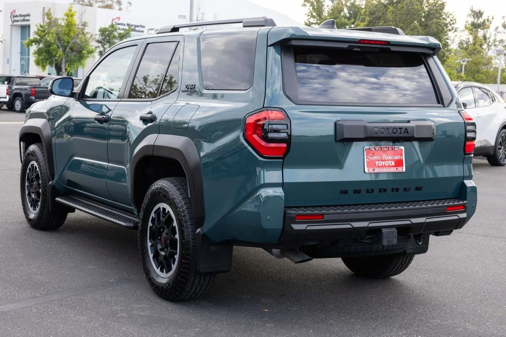 Certified Used 2025 Everest Toyota TRD Off-Road image 7