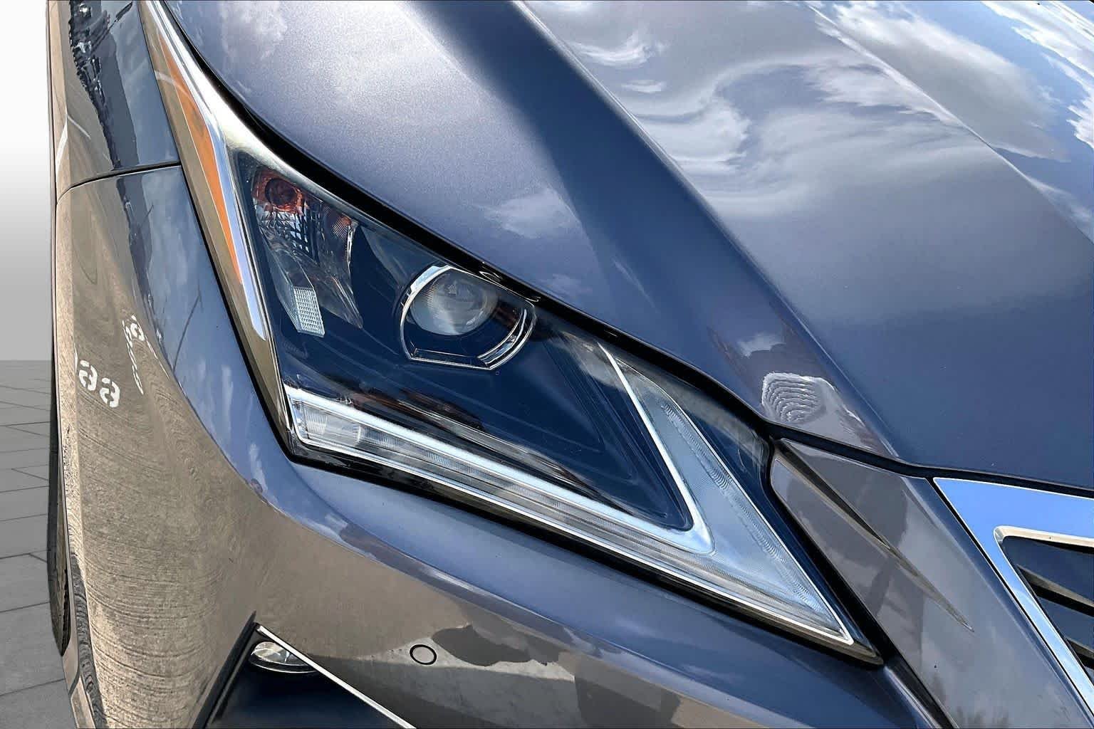 Used 2016 Nebula Gray Pearl Lexus  image 28