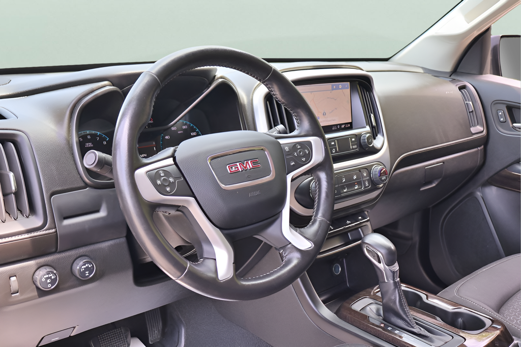 Used 2022 Black GMC Elevation image 12