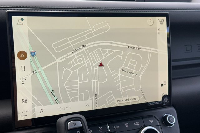 New 2026 Fuji White Land Rover X-Dynamic SE image 17