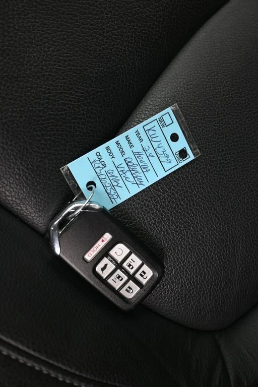 Used 2024 Gray / Black Honda EX-L image 27