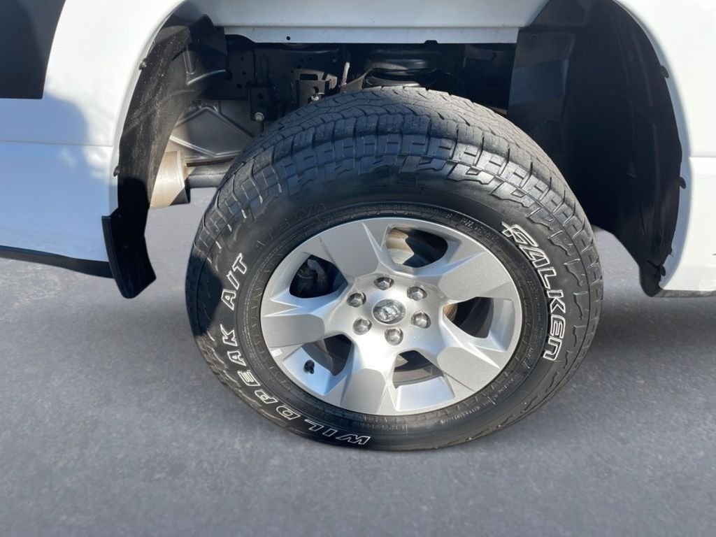 Used 2023 White Ram Big Horn/Lone Star image 11