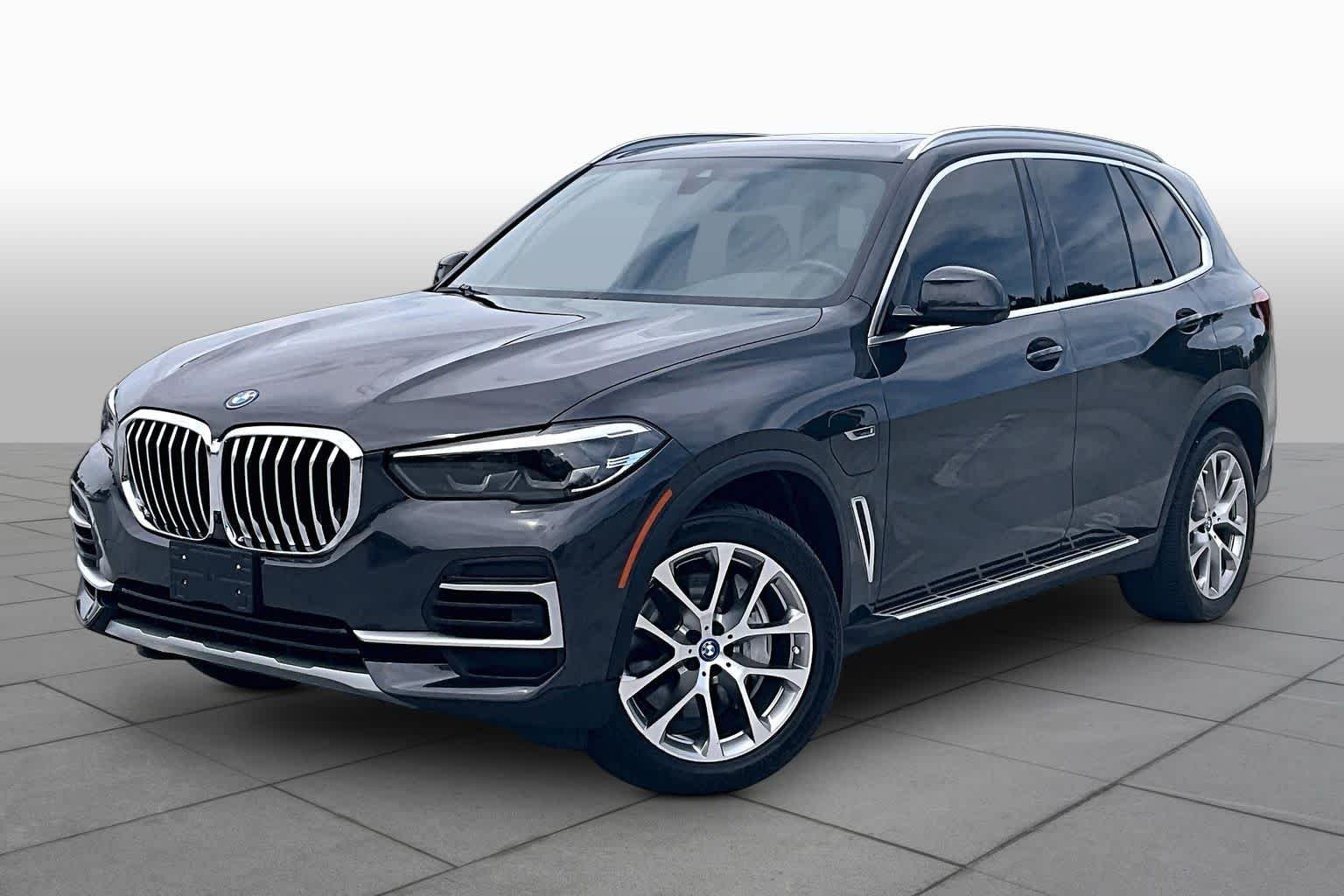 2023 BMW X5 xDrive45e's photo