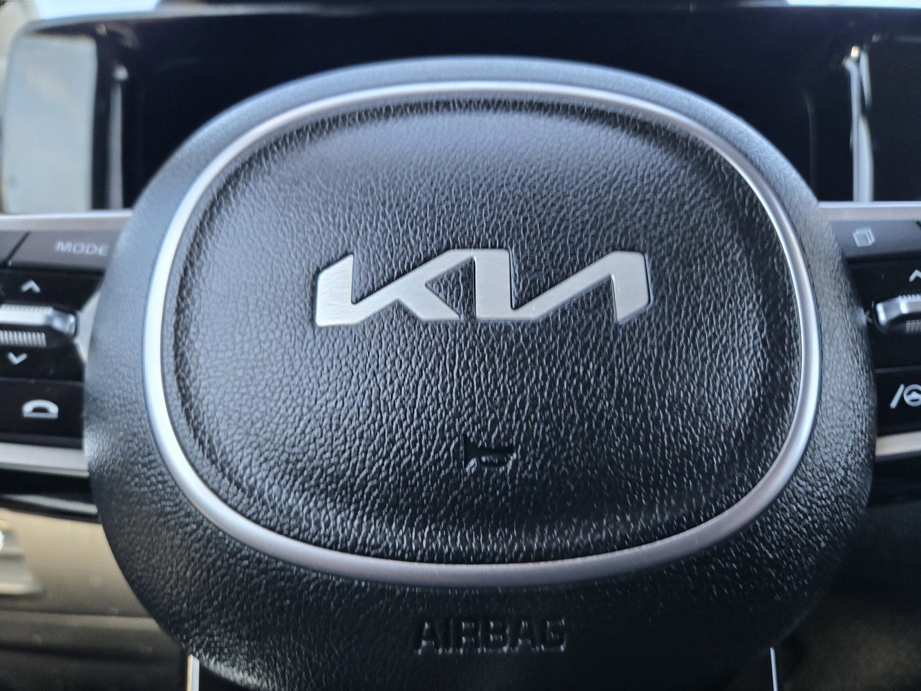 Used 2022 Passion Red Tintcoat Kia X-Line EX image 26