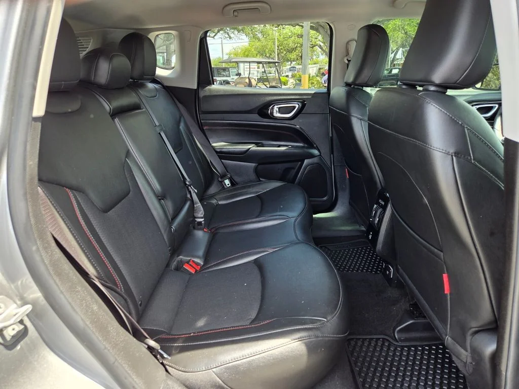 Used 2022 Silver Jeep Trailhawk image 20