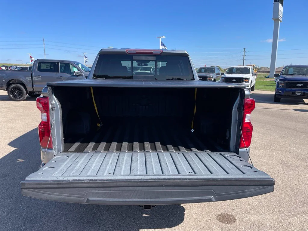Used 2020 Satin Steel Metallic Chevrolet LT image 27