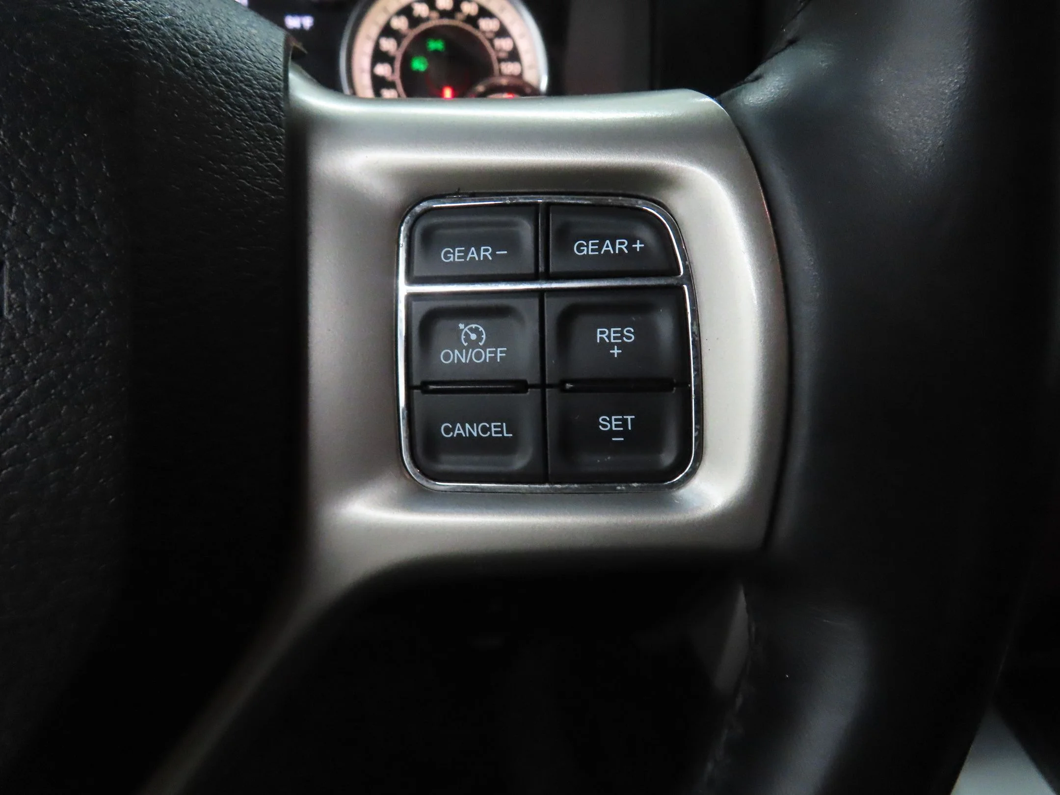 Used 2017 Silver Ram Laramie image 14