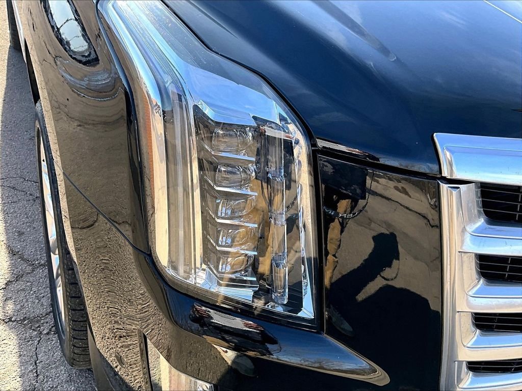 Used 2019 Black Cadillac Premium Luxury image 32