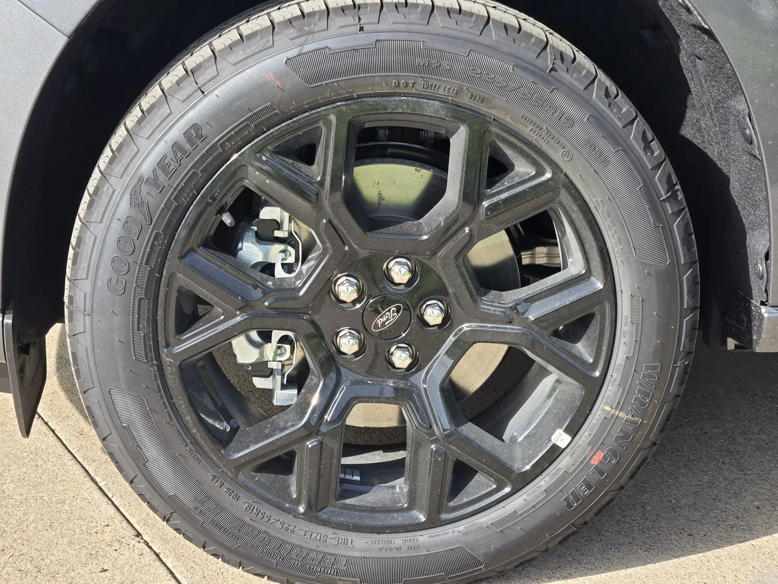 New 2026 Carbonized Gray Metallic Ford Lobo™ image 7