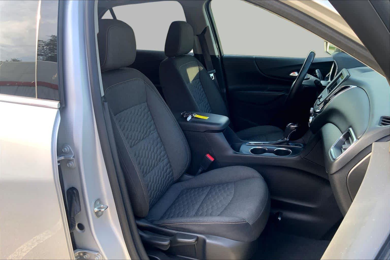 Used 2019 Silver Ice Metallic Chevrolet LT image 9