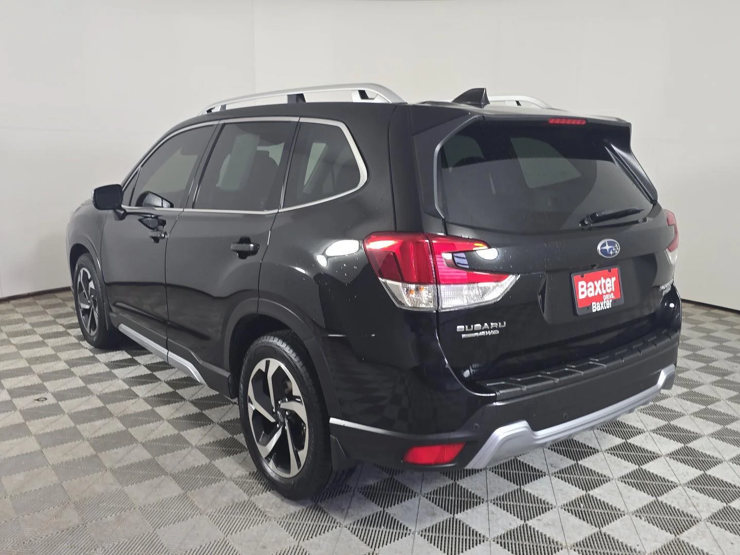 Used 2022 Crystal Black Silica Subaru Touring image 13