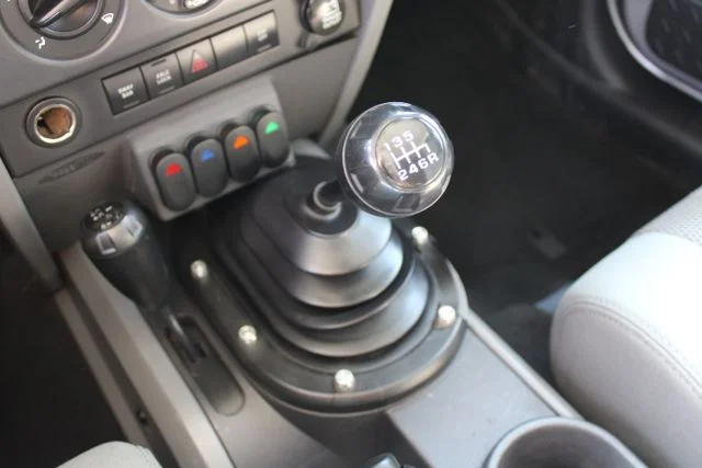 Used 2007 Silver Jeep Rubicon image 22
