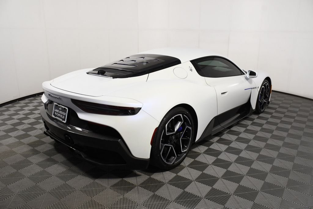 Used 2022 Bianco Audace Maserati Base image 6
