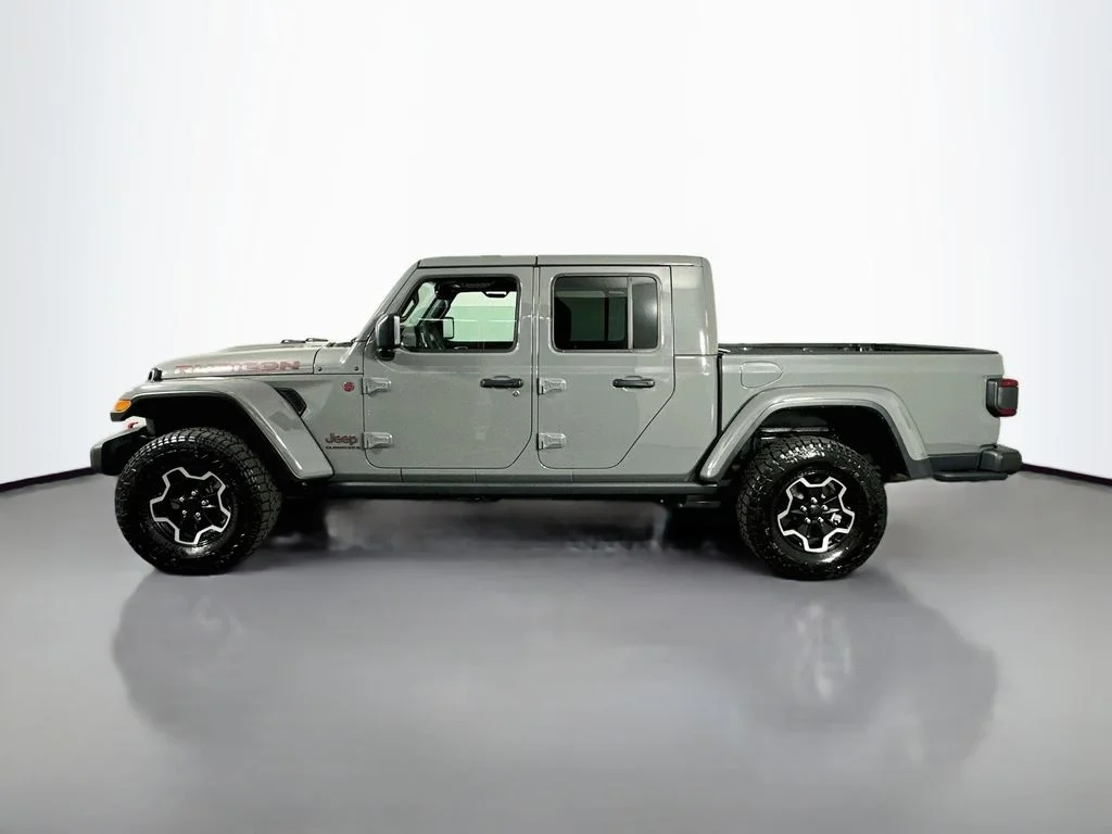 Used 2023 Sting-Gray Clearcoat Jeep Rubicon image 5