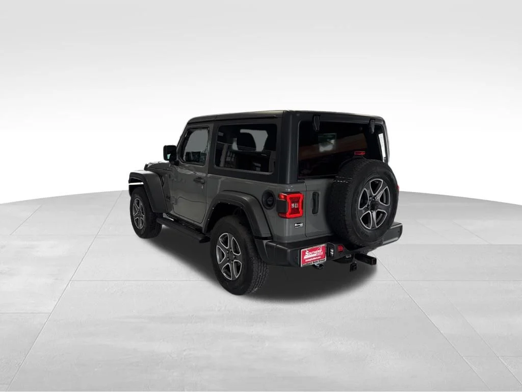 Used 2022 Gray Jeep Sport S image 3