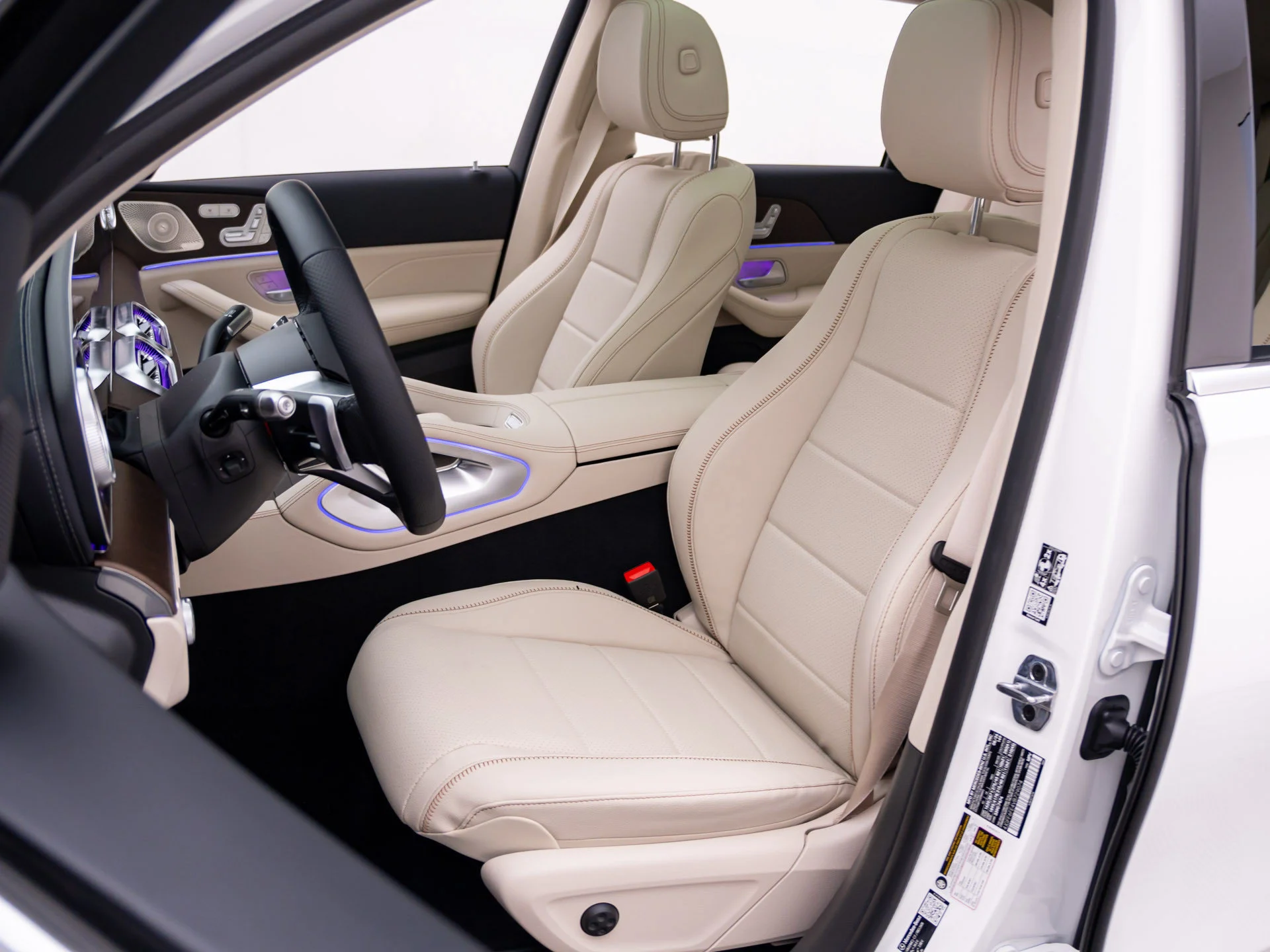 New 2027 White Mercedes-Benz GLS 450 image 18