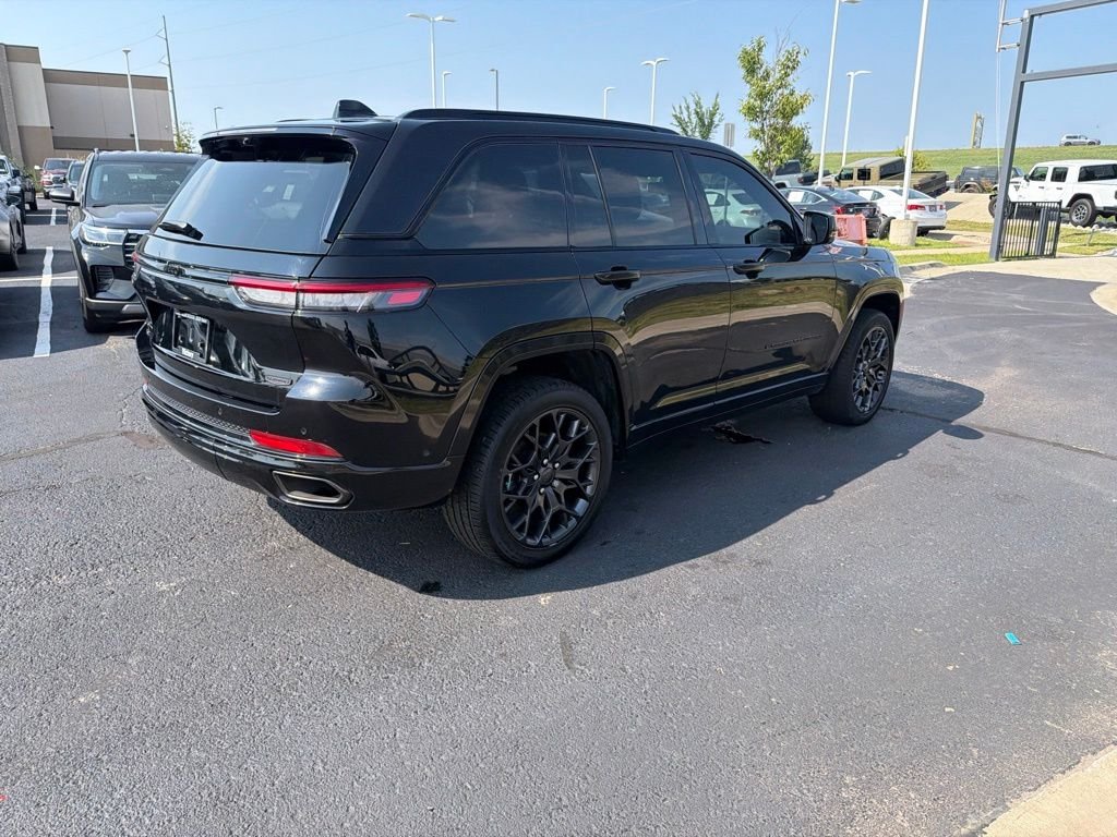 Used 2025 Black Jeep Summit Reserve image 7