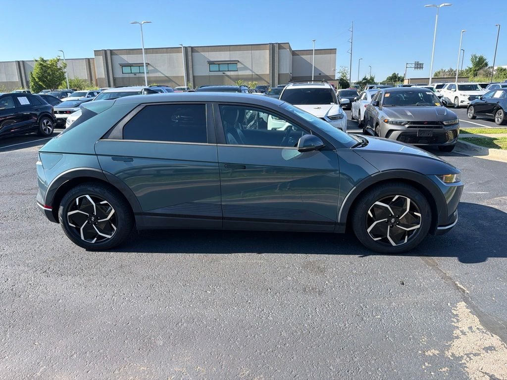 Used 2023 Green Hyundai SEL image 8