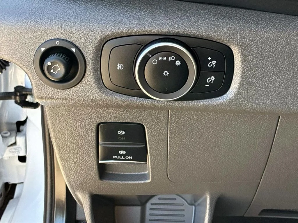 Used 2025 White Ford  image 21