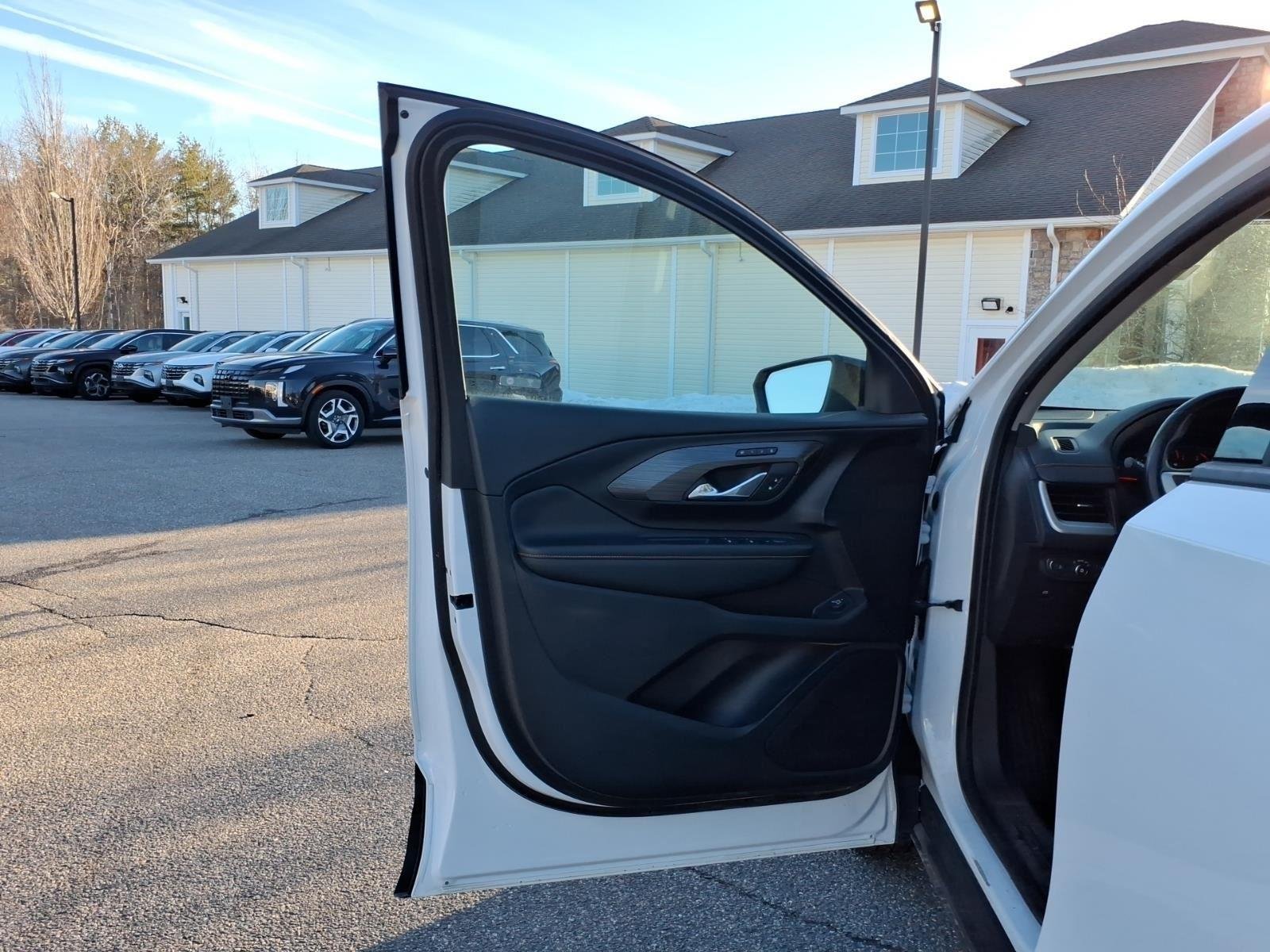 Used 2020 Summit White GMC SLT image 19