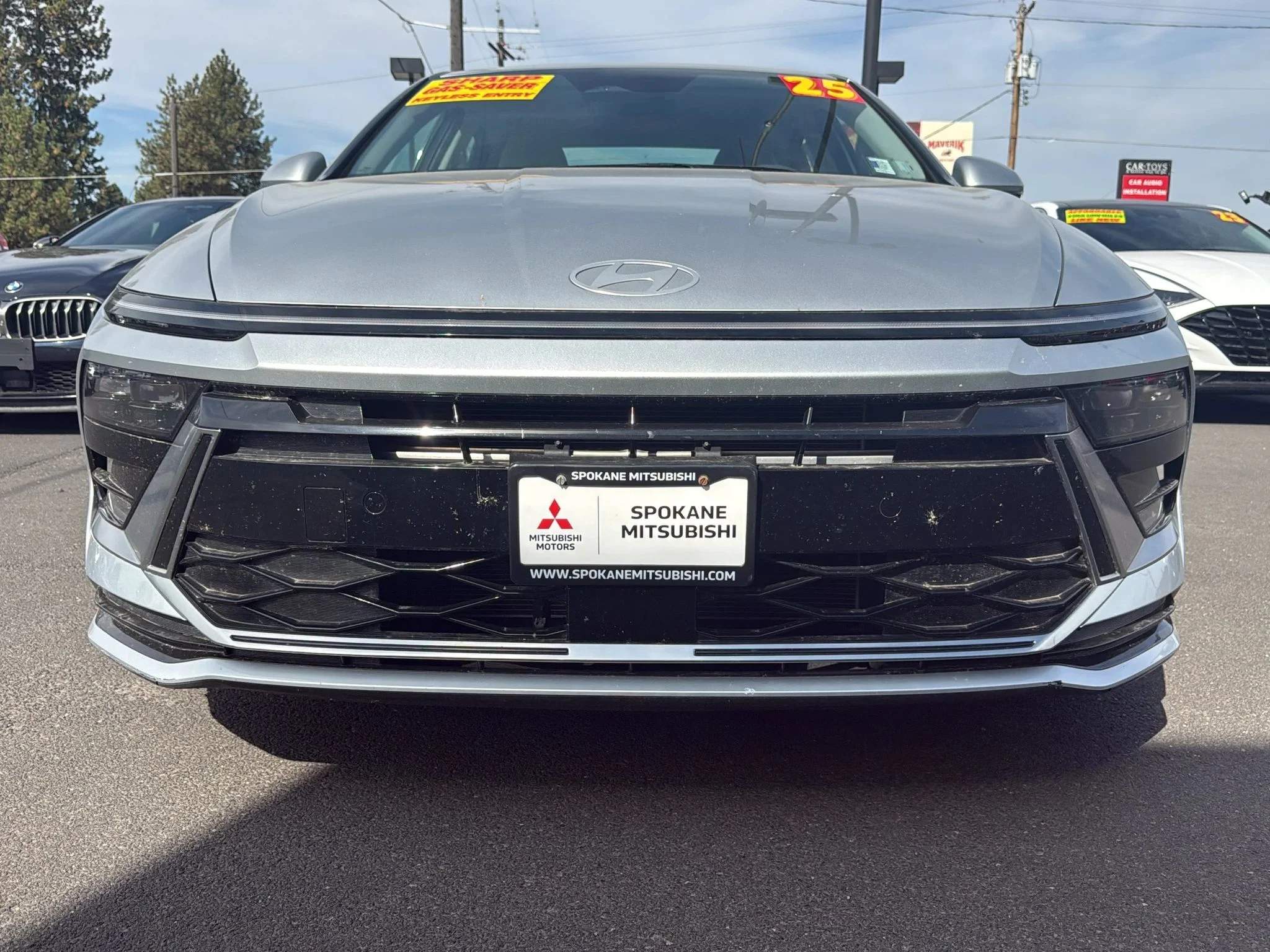 Used 2025 Aero Silver Hyundai SEL image 27