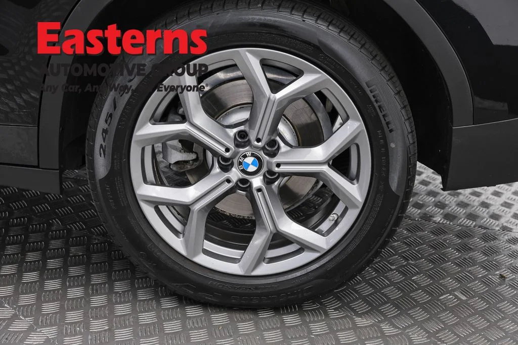 Used 2024 Black BMW xDrive30i image 36