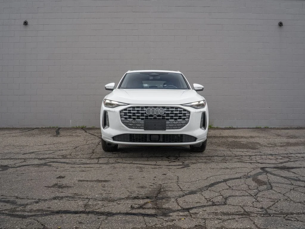 Used 2025 White Audi  image 10