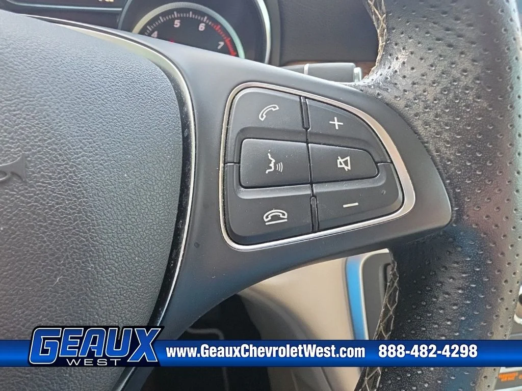 Used 2019 White Mercedes-Benz GLA 250 image 17