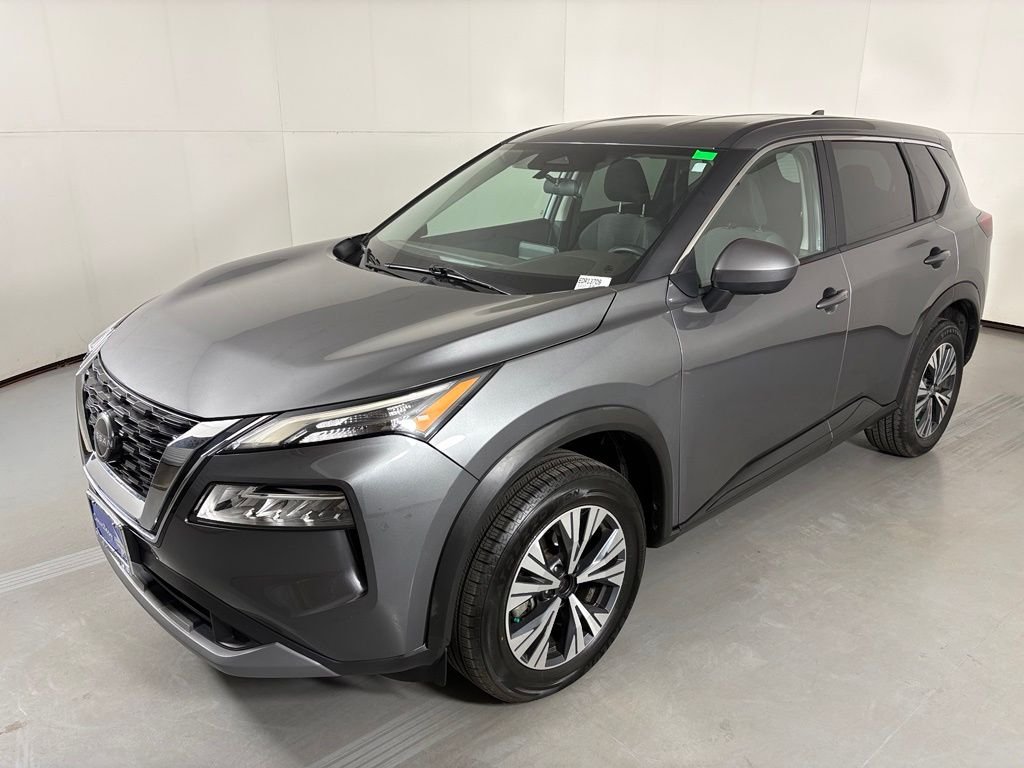 Used 2023 Gray Nissan SV image 4