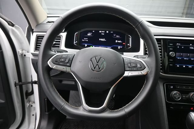 Used 2022 White Volkswagen 3.6L V6 SE w/Technology image 32