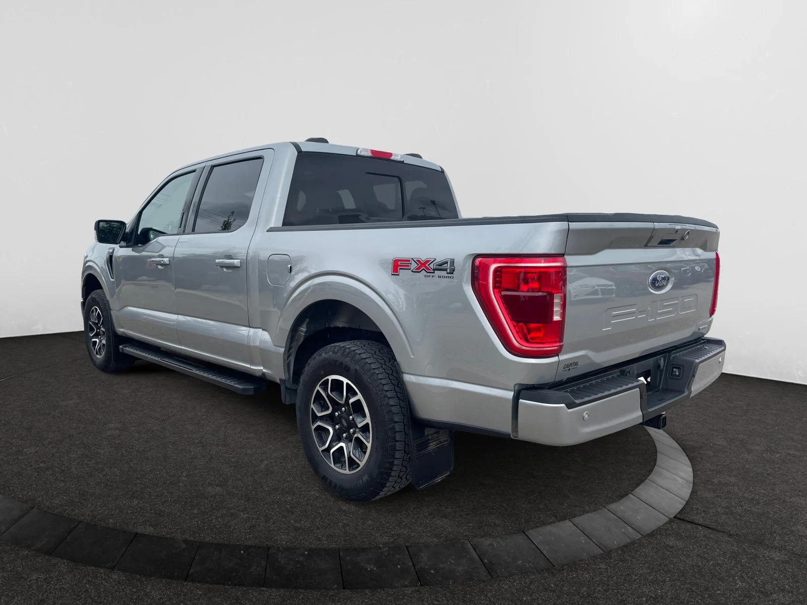 Used 2023 GREY Ford XLT SuperCrew 302A image 3
