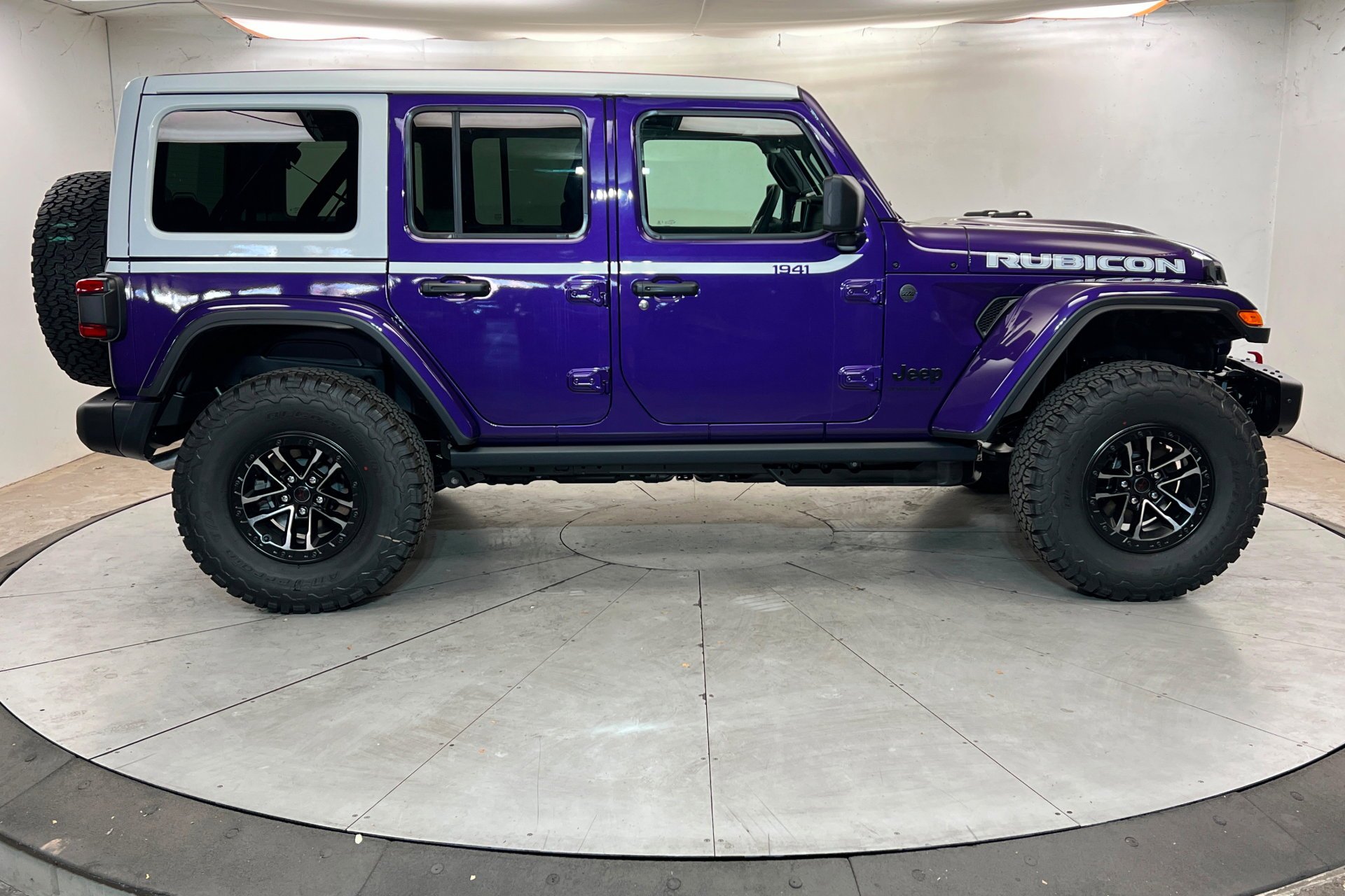 New 2026 Reign Exterior Paint Jeep Rubicon X image 7