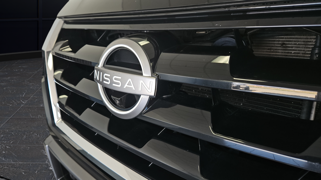 Used 2022 Super Black Nissan Platinum image 34