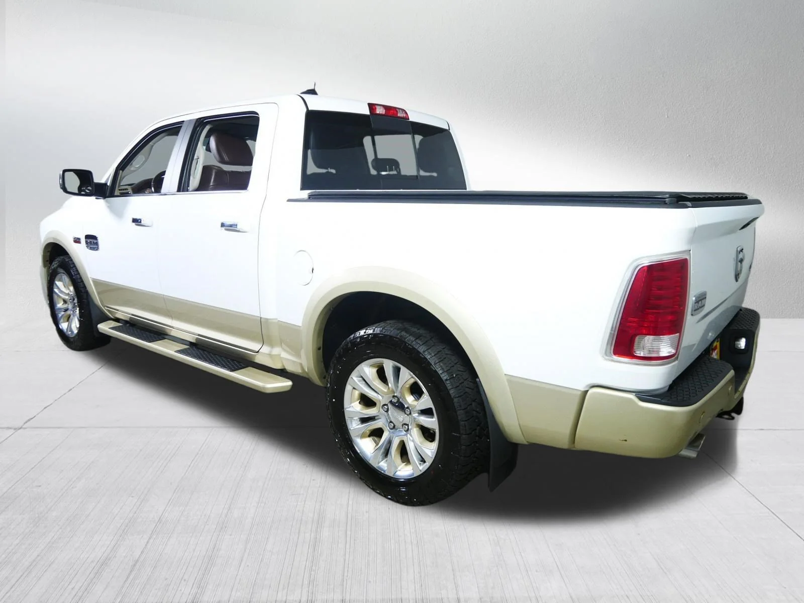 Used 2016 Bright White Clearcoat Ram Longhorn image 5