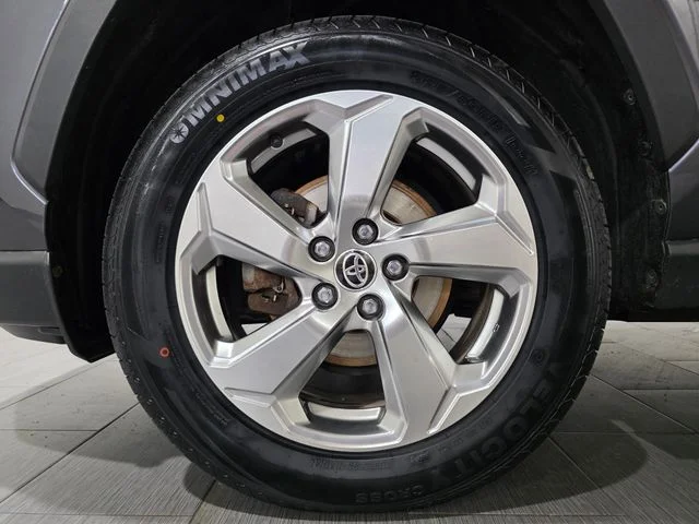 Used 2021 Gray Toyota Limited image 23
