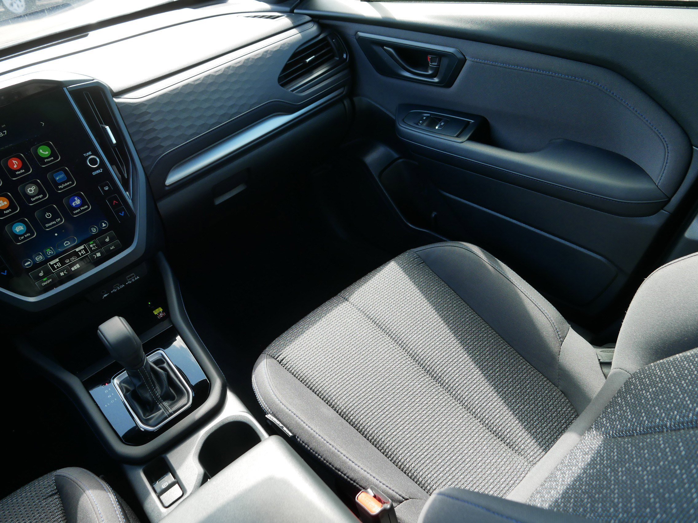 Used 2025 Crystal Black Silica Subaru Premium image 11