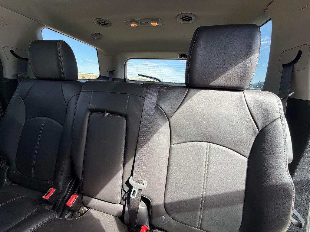 Used 2017 Silver GMC Limited image 7