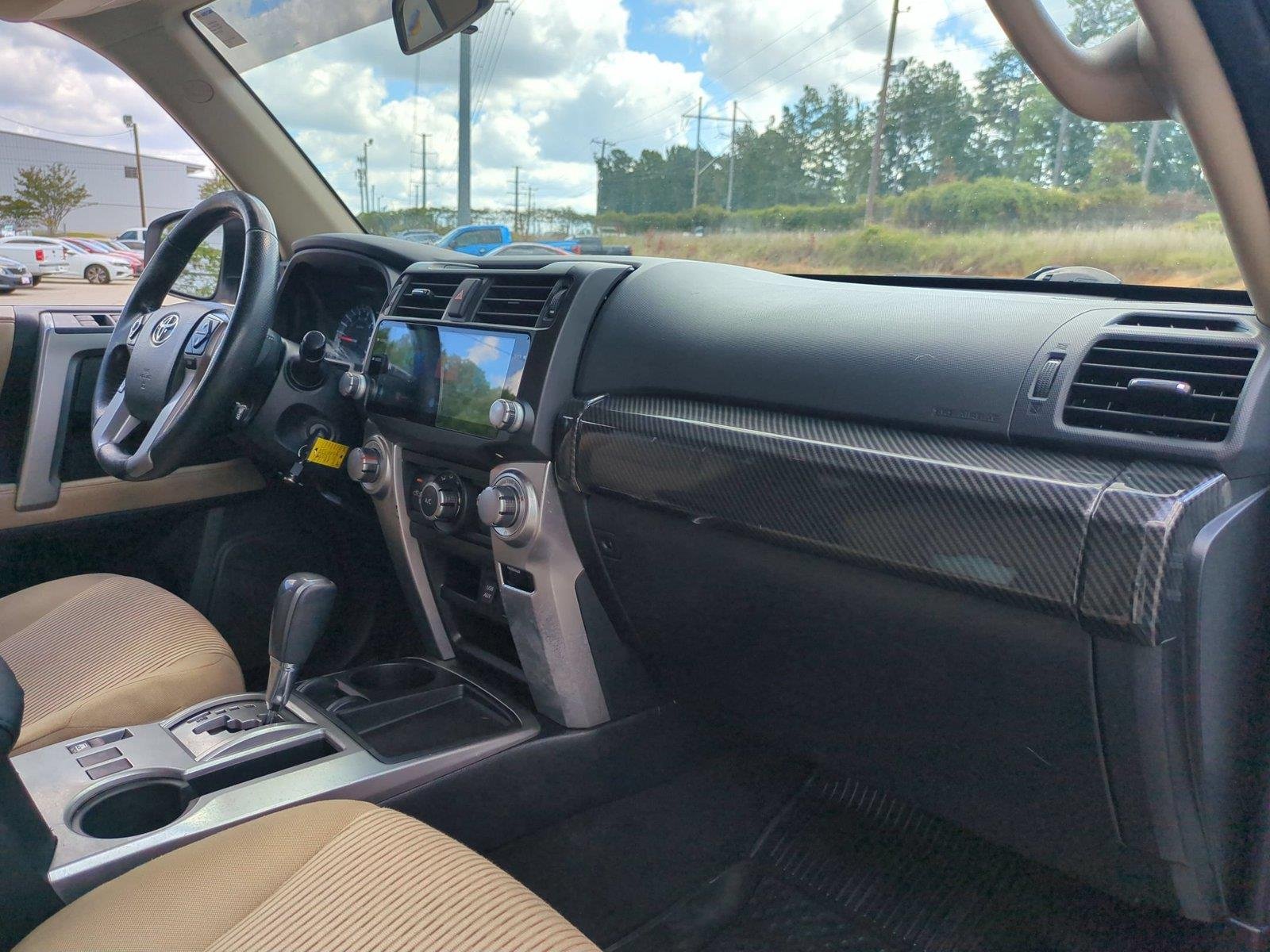 Used 2017 Super White Toyota SR5 image 35