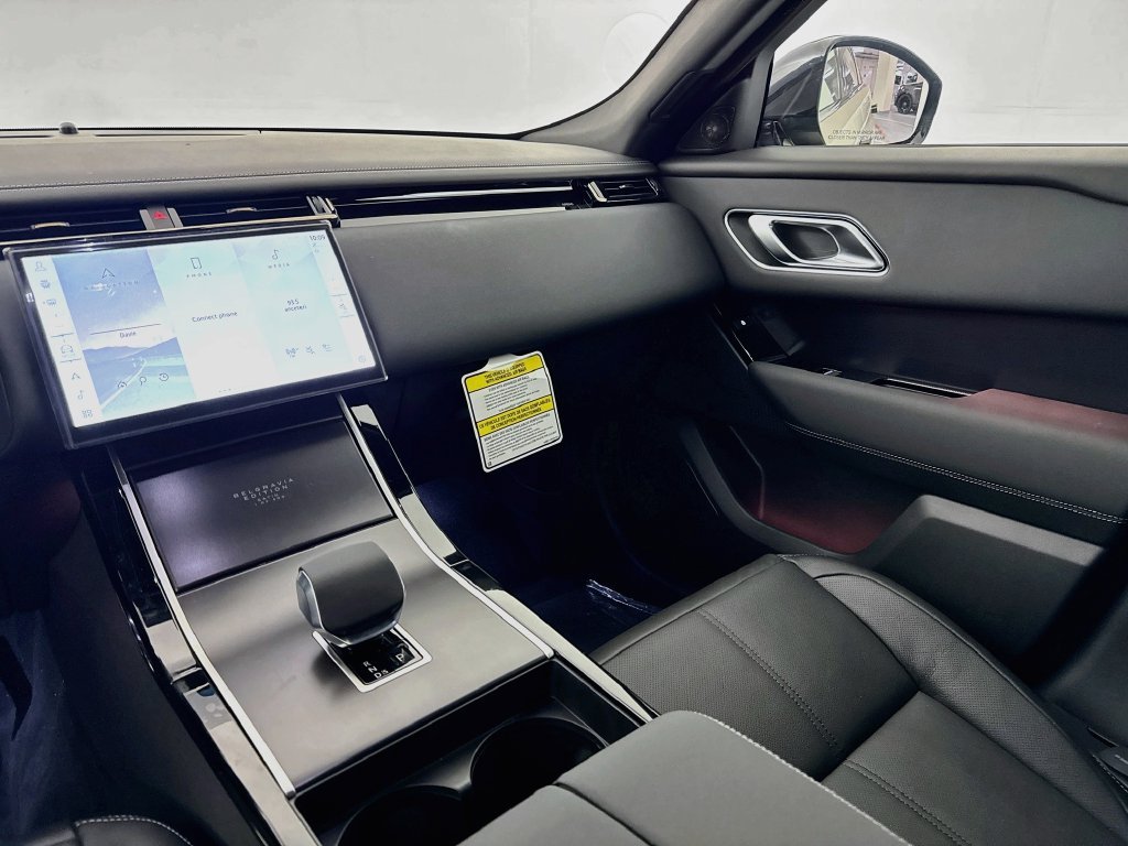 New 2026 Batumi Gold Land Rover Belgravia Edition image 24