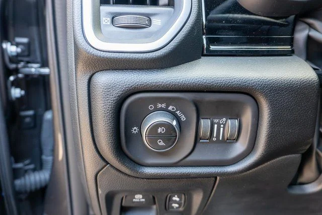 2026 RAM 1500 Laramie - Photo 18