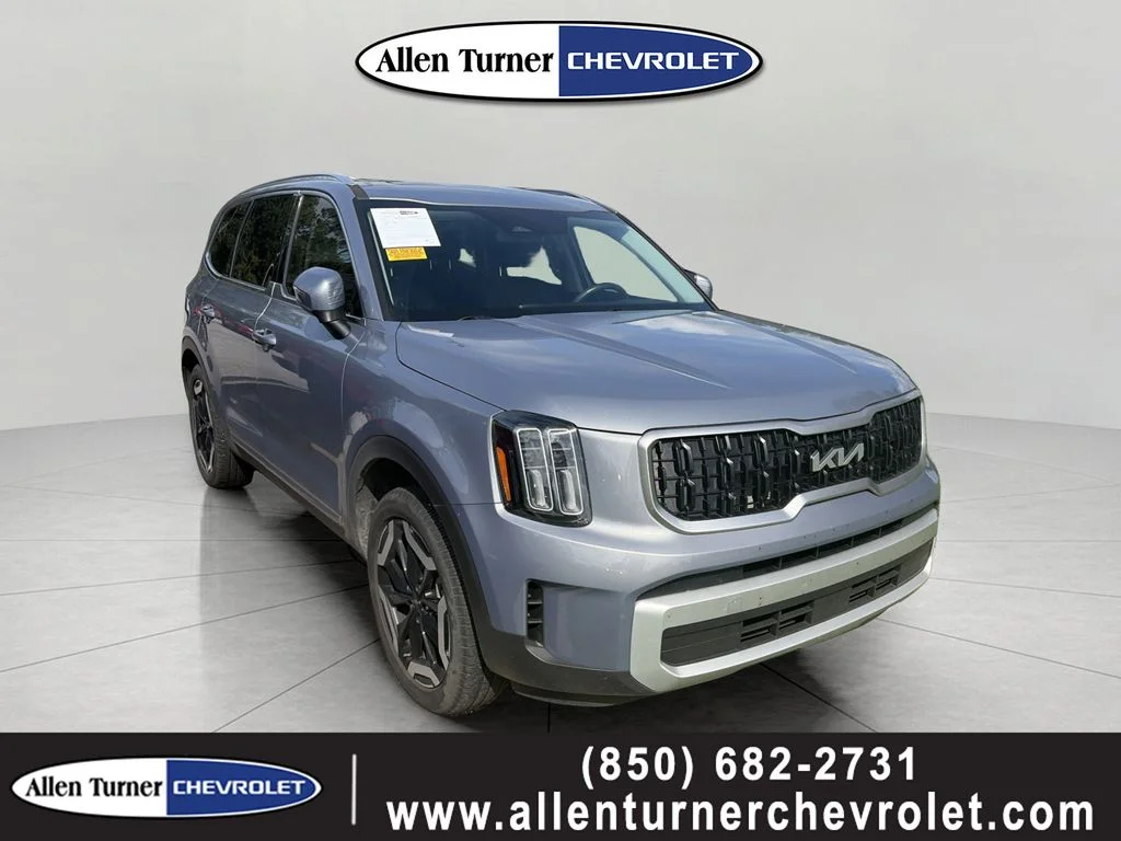 Used 2024 Silver Kia EX image 1