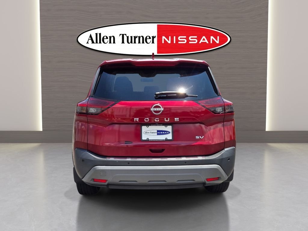 Used 2022 Red Nissan SV image 8