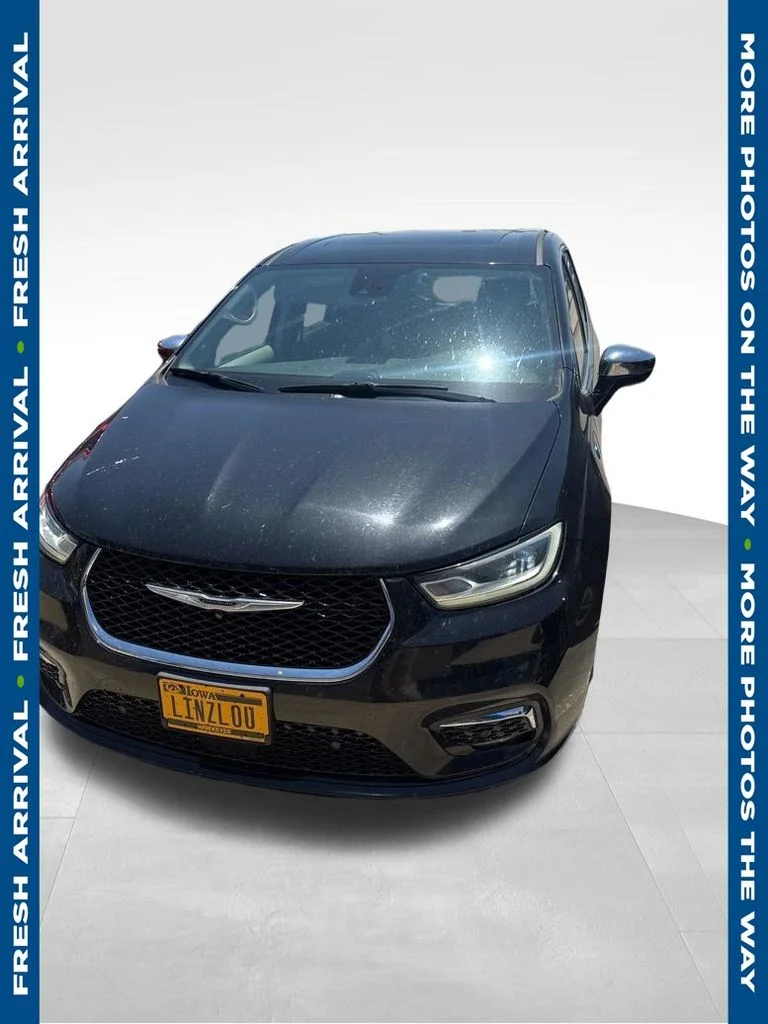 Used 2022 Black Chrysler Limited image 1