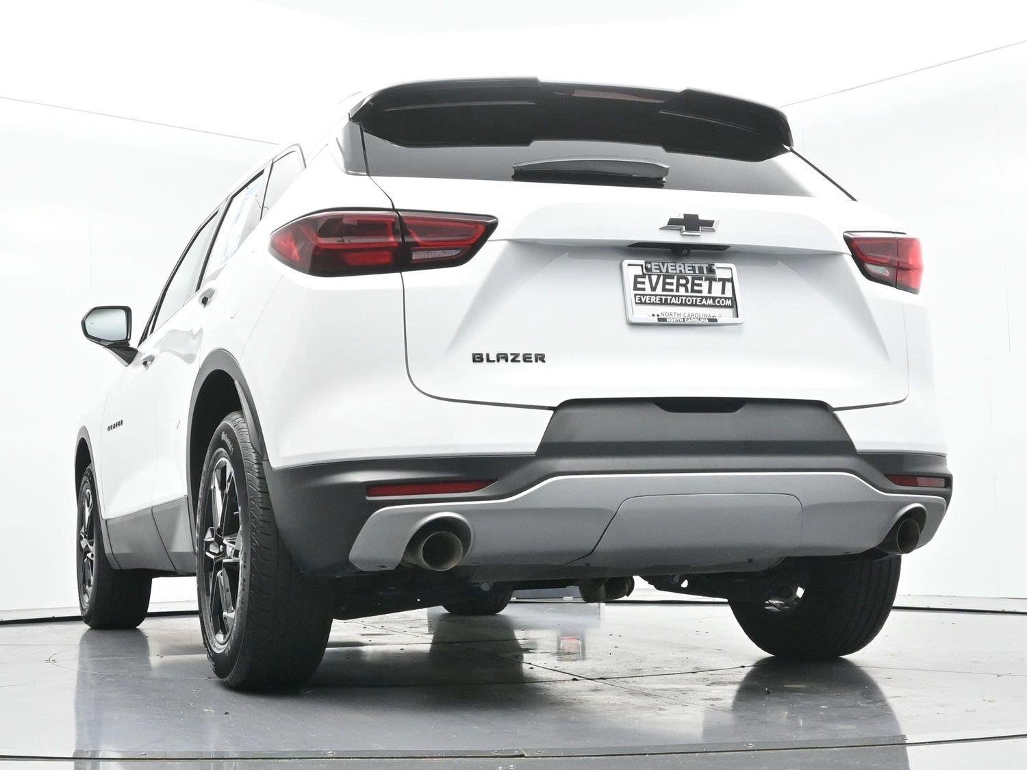 Used 2023 SUMMIT WHITE Chevrolet LT image 50