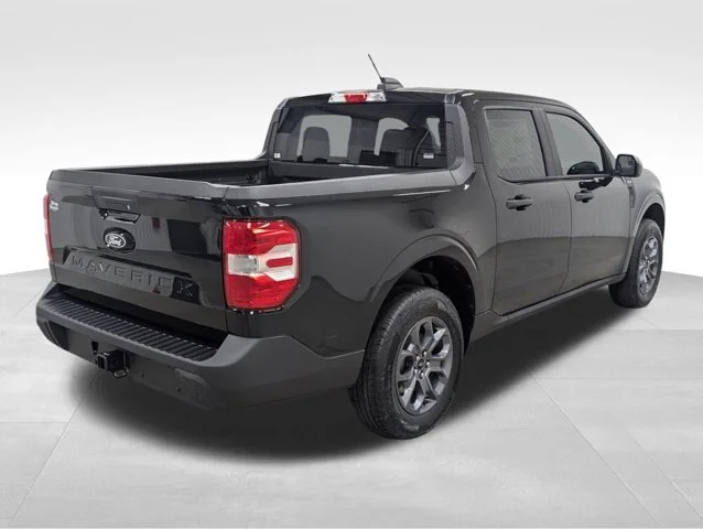 New 2026 Shadow Black Ford XLT image 18