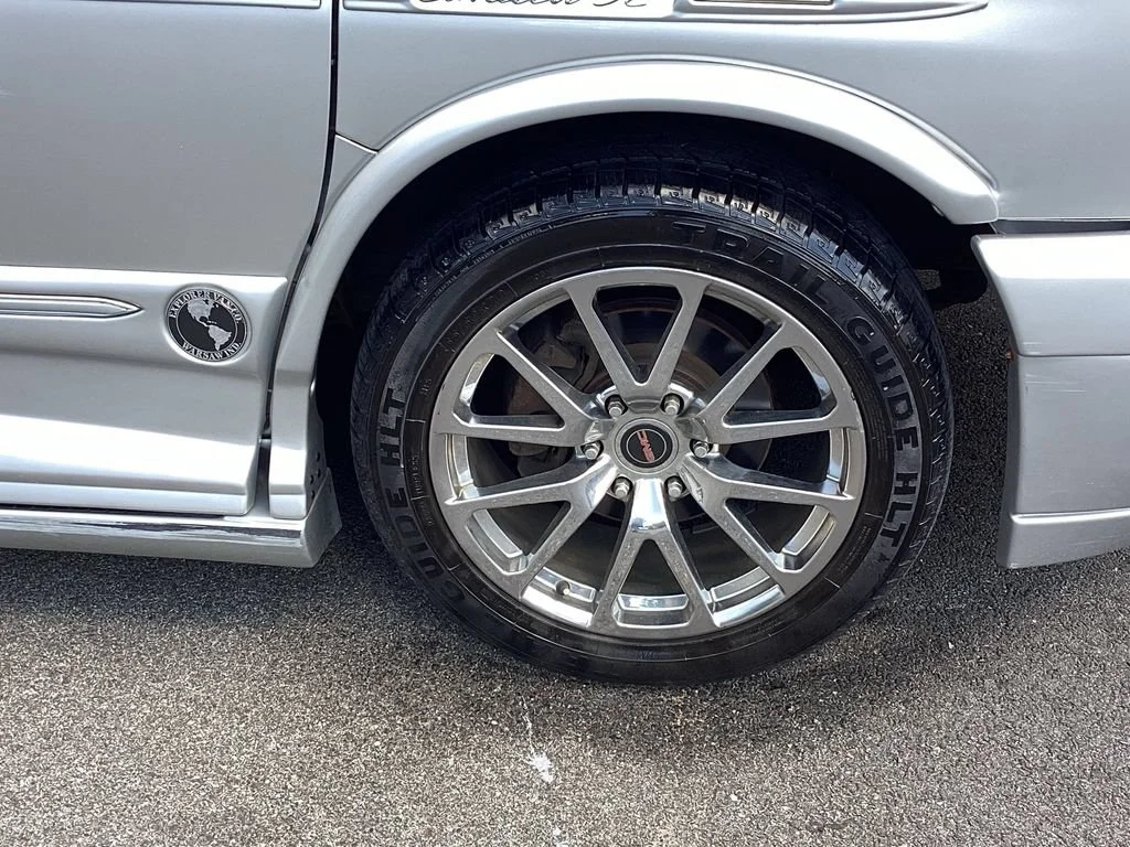 Used 2013 PURE SILVER METALLIC GMC Upfitter image 20